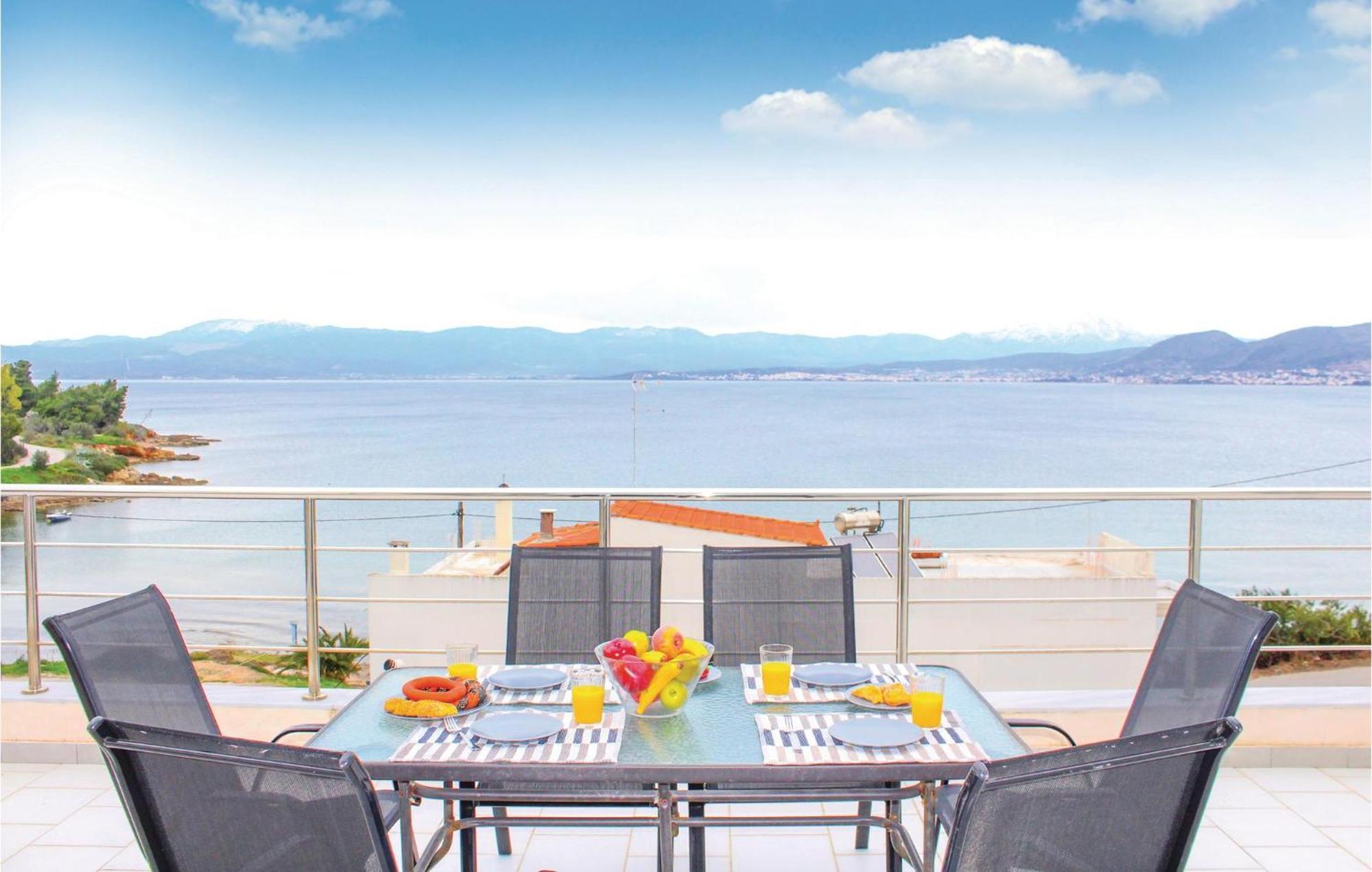 Amazing Home In Chalkida With Wifi 外观 照片